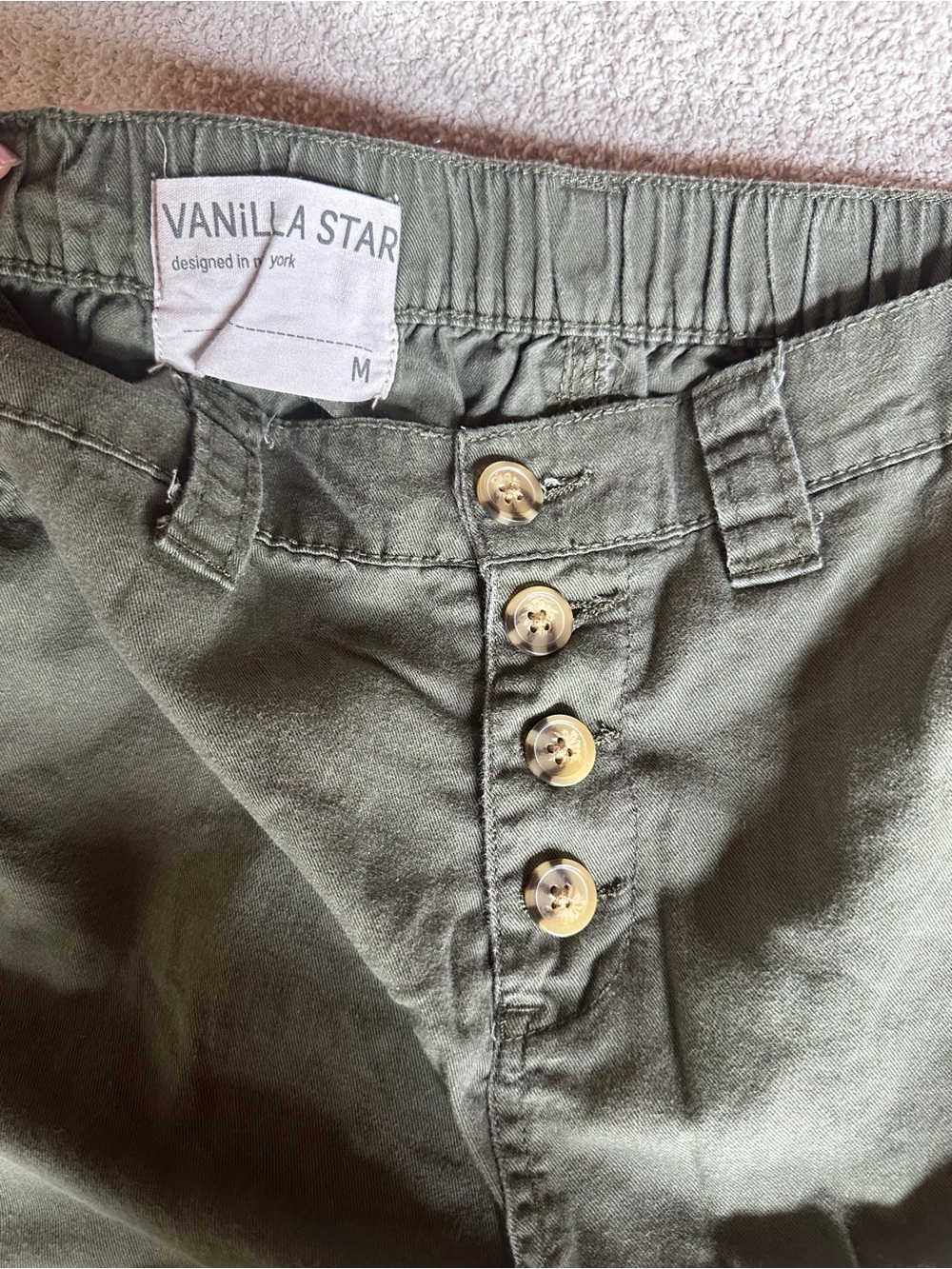 Green pants - Picture 3 of 4